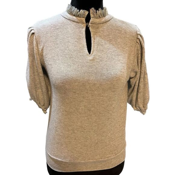Shabby Chic Grey Keyhole Neck Shirt Sleeve Sweater with Lace Trim. 1 Button sz S - Picture 1 of 16